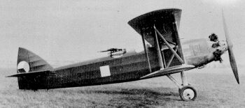 -216 v obdob, kdy prochzel vojenskmi zkoukami. 