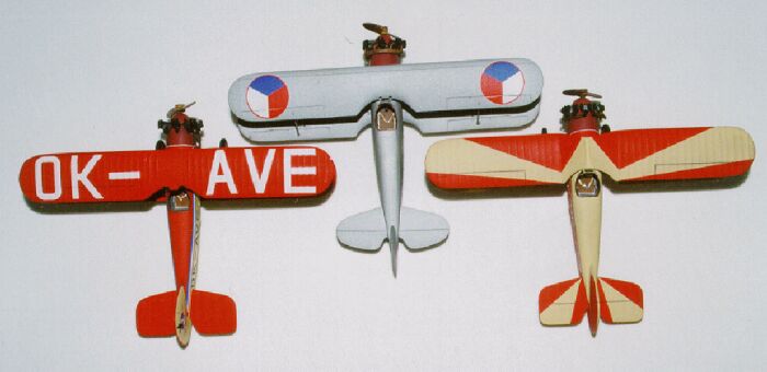 zleva doprava - Ba-122, B-122, Ba-422 
